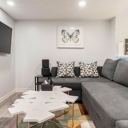 Cozy Nest Basement Unit Apartment Хамилтън Екстериор снимка